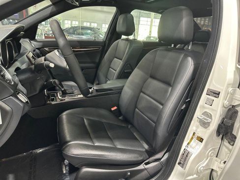 Used 2014 Mercedes-Benz C 250 Sedan image 5