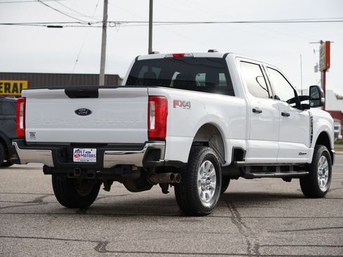 Used 2024 Ford F250 XLT w/ FX4 Off-Road Package image 3
