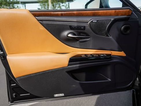 Used 2024 Lexus ES 300h 300h Luxury image 25