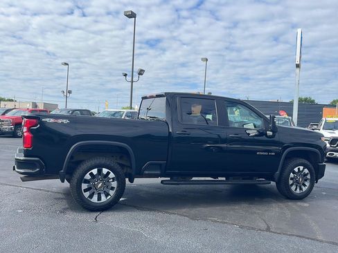 Used 2021 Chevrolet Silverado 2500 Custom w/ Custom Value Package AWD/4WD image 6