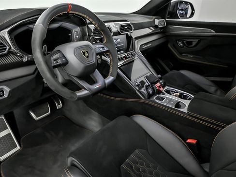Used 2023 Lamborghini Urus Performante image 25