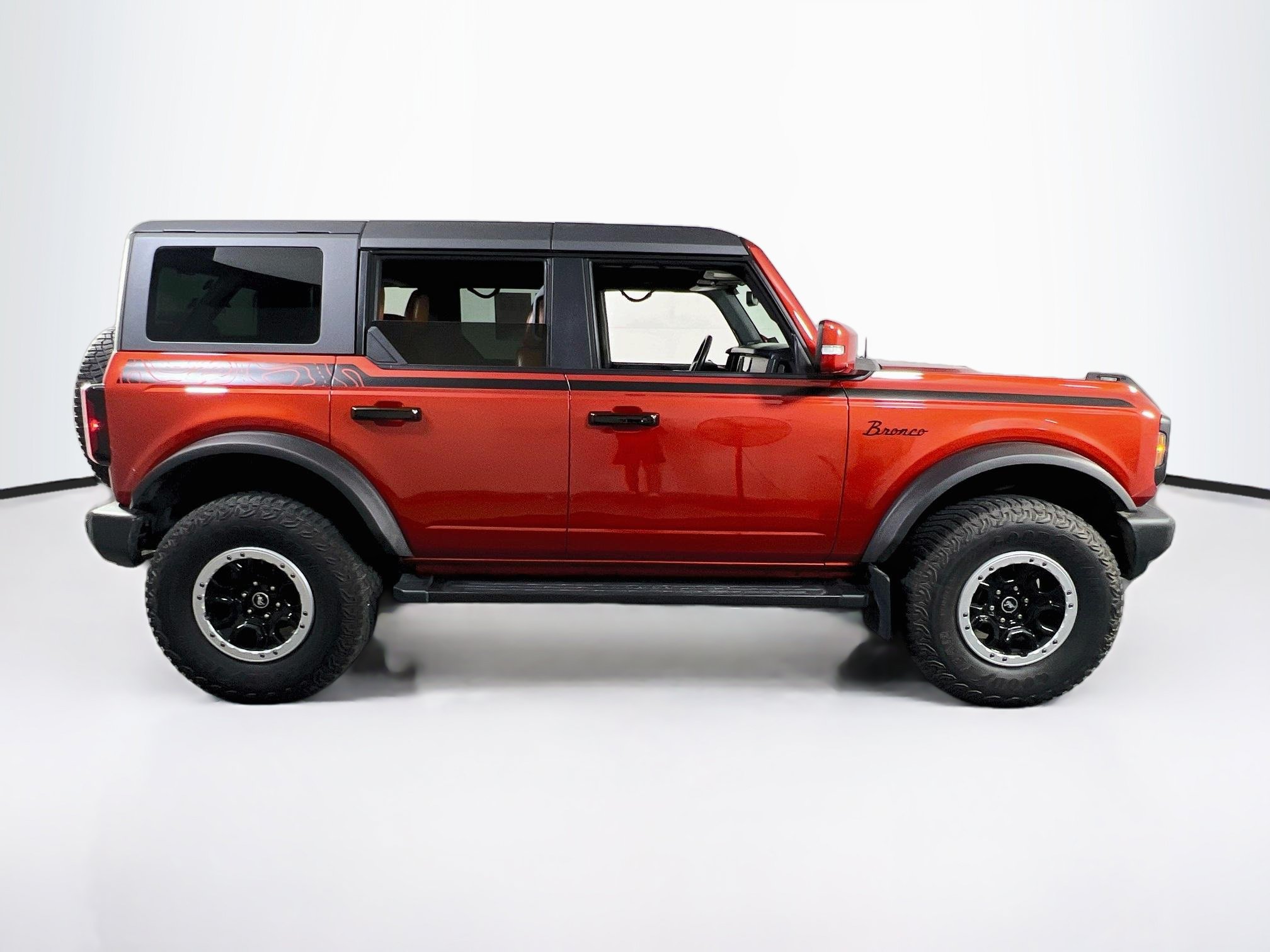 Used 2022 Ford Bronco Outer Banks w/ Sasquatch Package AWD/4WD image 4