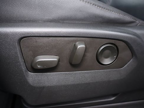 Used 2022 Chevrolet Tahoe Z71 w/ Off-Road Capability Package image 9