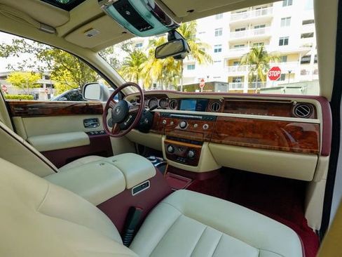 Used 2013 Rolls-Royce Phantom Sedan image 86