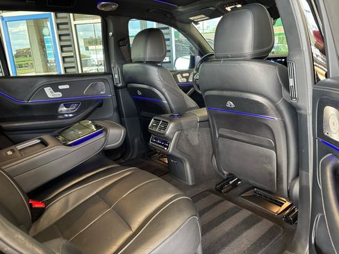 Used 2023 Mercedes-Benz Maybach GLS 600 4MATIC image 28