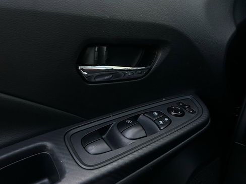 Used 2025 Nissan Versa SV image 20