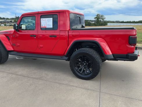 Used 2021 Jeep Gladiator Rubicon AWD/4WD image 5