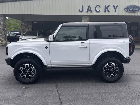 Used 2021 Ford Bronco Outer Banks AWD/4WD image 1