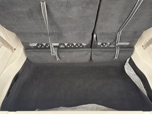 Used 2022 Chrysler Pacifica Touring-L image 14