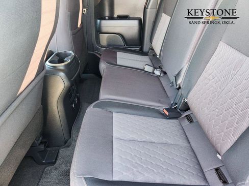 Used 2022 Nissan Titan SV w/ SV Utility Package image 32