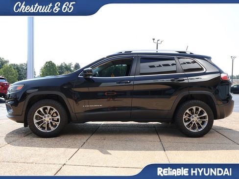 Used 2020 Jeep Cherokee Latitude Plus w/ Cold Weather Group AWD/4WD image 3
