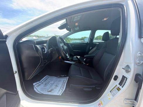 Used 2019 Toyota Corolla LE FWD image 20