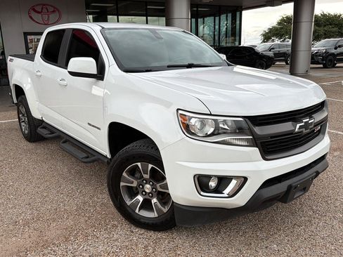 Used 2017 Chevrolet Colorado Z71 AWD/4WD image 1
