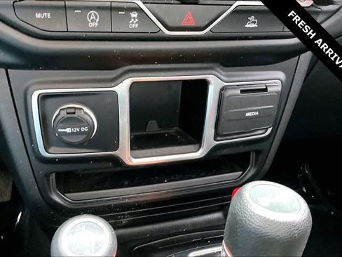 Used 2023 Jeep Wrangler Sport image 15