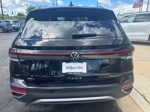 Used 2025 Volkswagen Taos SEL w/ Black Wheel Plus Package AWD/4WD image 5