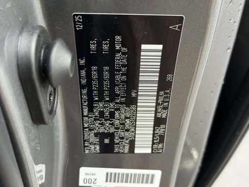 Used 2026 Toyota Sienna Platinum image 34