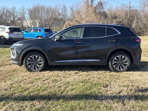 Used 2024 Buick Envision Preferred image 2