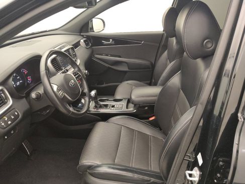 Used 2019 Kia Sorento SX image 17