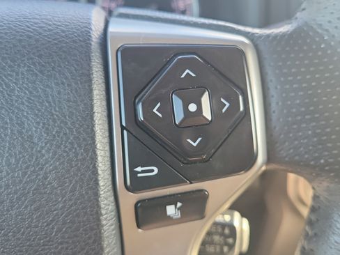 Used 2023 Toyota 4Runner Limited image 27