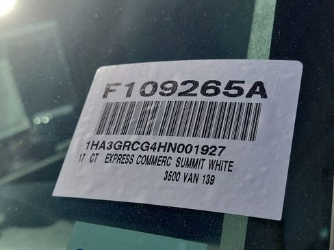 Used 2017 Chevrolet Express 3500 image 25