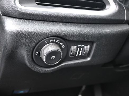 New 2026 Chrysler Pacifica Select w/ S Appearance Package image 15