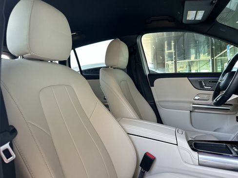 Certified 2026 Mercedes-Benz GLA 250 4MATIC image 18