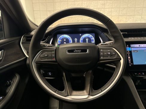 New 2026 Jeep Grand Cherokee L 4WD image 24