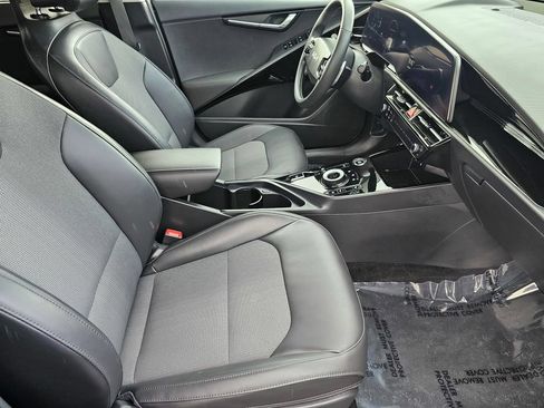 Used 2023 Kia Niro Wind FWD image 13
