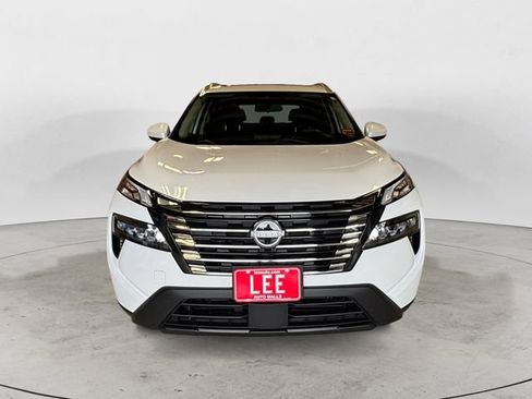 Used 2024 Nissan Rogue SV w/ SV Premium Package AWD/4WD image 9