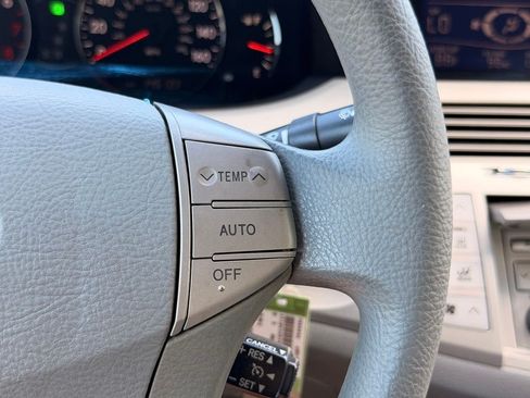 Used 2009 Toyota Avalon XL FWD image 37
