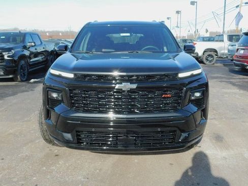 New 2026 Chevrolet Traverse RS w/ LPO, Illumination Package FWD image 3