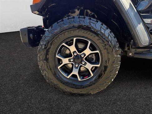 Used 2018 Jeep Wrangler Unlimited Rubicon image 16