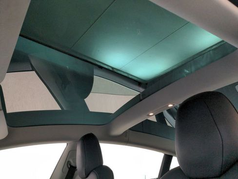 Used 2020 Tesla Model 3 Long Range image 15