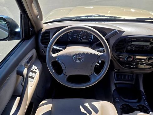 Used 2007 Toyota Sequoia SR5 AWD/4WD image 12