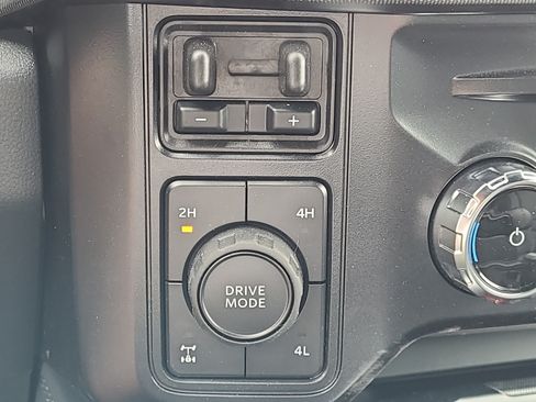 Used 2026 Ford F250 Platinum AWD/4WD image 25