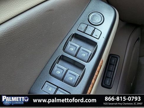 Used 2019 Chevrolet Suburban Premier RWD image 28