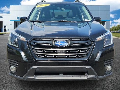 Used 2022 Subaru Forester Premium image 3