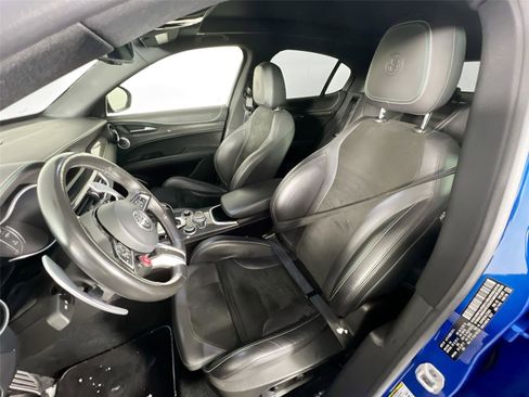 Used 2020 Alfa Romeo Stelvio Quadrifoglio w/ Nero Edizone Quadrifoglio image 24