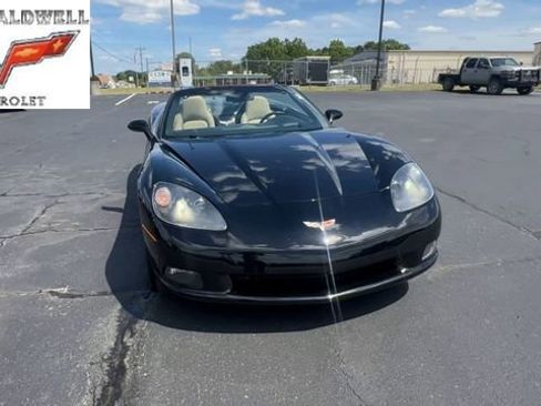 Used 2005 Chevrolet Corvette Convertible w/ Preferred Equipment Group RWD image 3