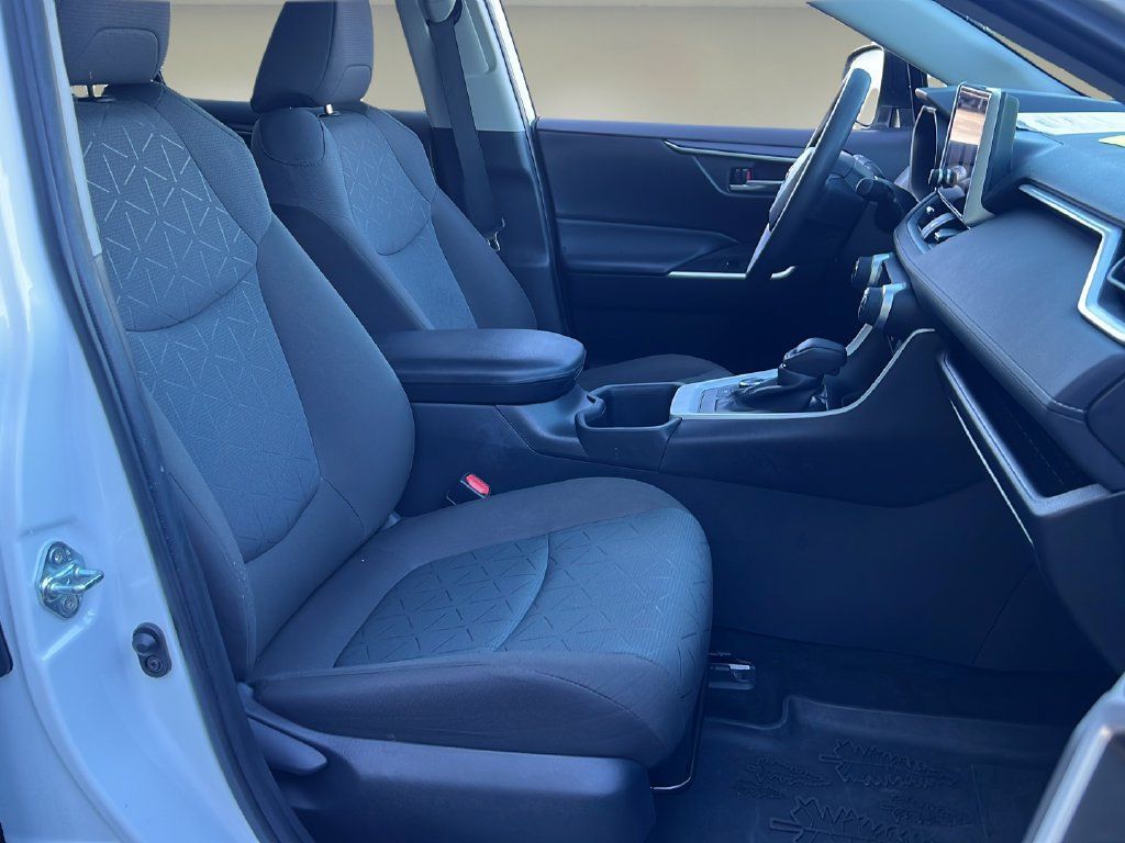 Certified 2023 Toyota RAV4 AWD Hybrid image 19