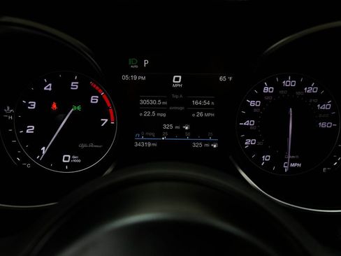 Used 2023 Alfa Romeo Stelvio Veloce image 32