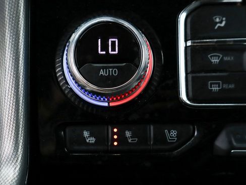 Used 2021 GMC Yukon Denali w/ LPO, Illumination Package image 38