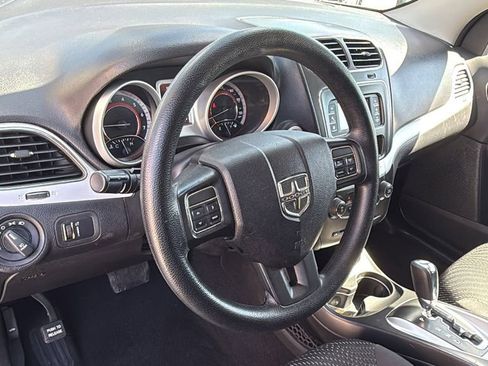 Used 2017 Dodge Journey SXT w/ Comfort/Convenience Group image 23