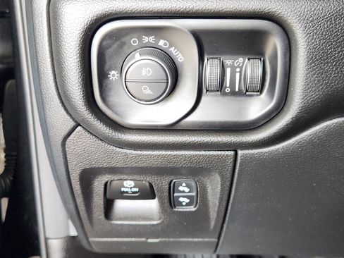 Used 2025 RAM 1500 Laramie w/ Night Edition AWD/4WD image 21