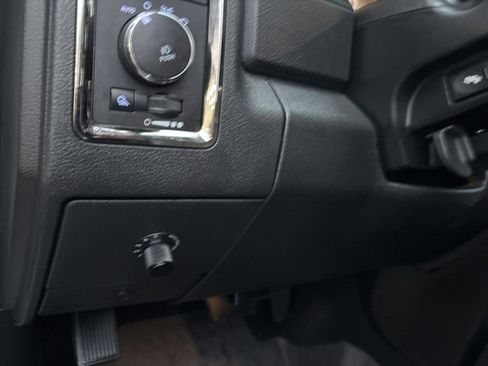 Used 2018 RAM 2500 Laramie w/ Sport Appearance Group image 26