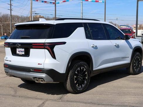 New 2026 Chevrolet Traverse Z71 w/ Enhanced Driving Package image 3