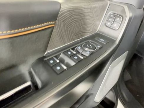 Used 2024 Ford F350 Platinum AWD/4WD image 17