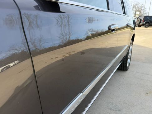 Used 2017 Cadillac Escalade ESV Platinum image 71