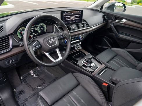Used 2021 Audi Q5 e Premium Plus w/ Premium Plus Package AWD/4WD image 4