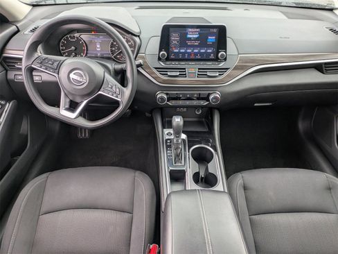 Used 2023 Nissan Altima 2.5 SV image 14